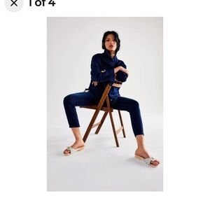 DR SCHOLLS silver metallic clogs.